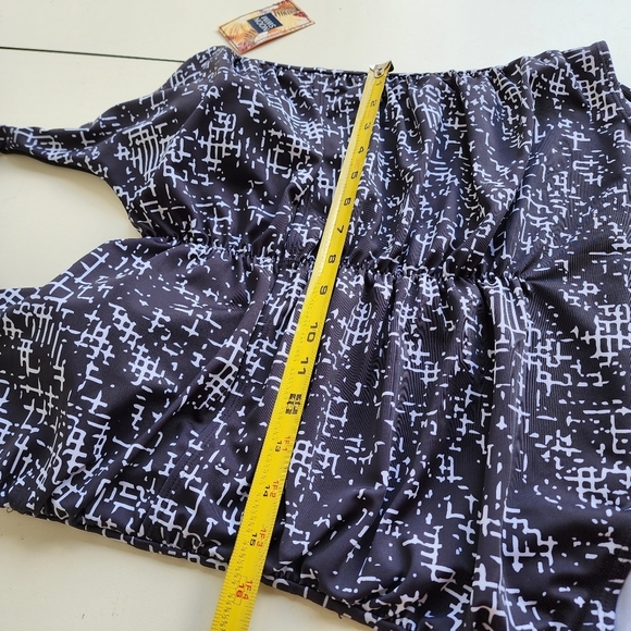 NWT NOON SWIM Women's Ruched Halter 1 Piece Swimming Suit Black White Sz 18 - Picture 6 of 16